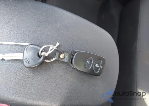 2010 Kia Soul + from USA, damaged, VIN KNDJT2A2XA7083257